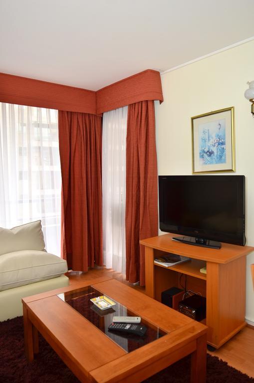 Rent A Home Bosque Norte Сантьяго Экстерьер фото